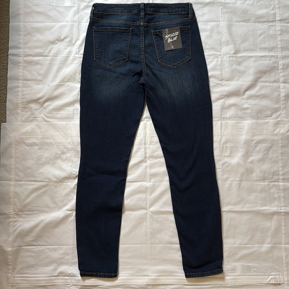 NWT Women’s Studio Blue Aranza Mid-Rise Skinny Jeans, Size 29 - Picture 8 of 11